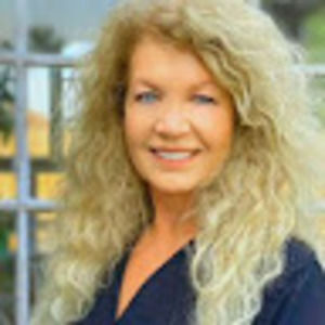 Meet your Posher, Sharlette